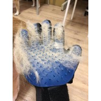 Рукавичка для вичісування шерсті True Touch (модель 38111577)
